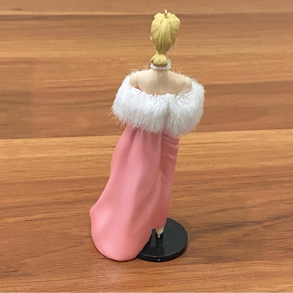 Vintage 1996 Hallmark Keepsake Enchanted Evening Barbie Christmas Tree Ornament - Picture 6 of 13